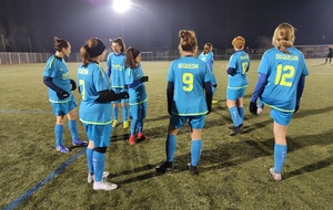  FEMININES à 11 reçoit PÉRENCHIES 